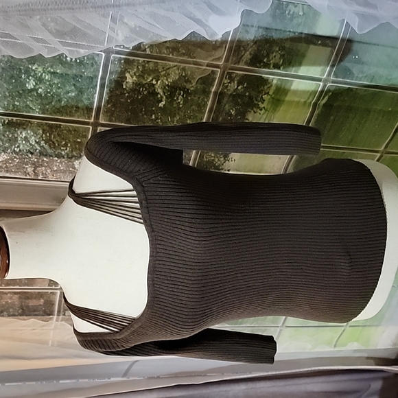 Chesley Women's Brown Cold Shoulder Sweater, size L - Picture 5 of 9